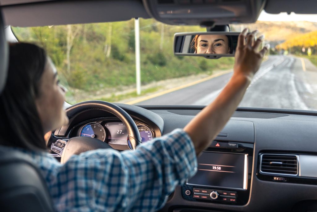 Risks of a Faulty Dash Cam Mirror