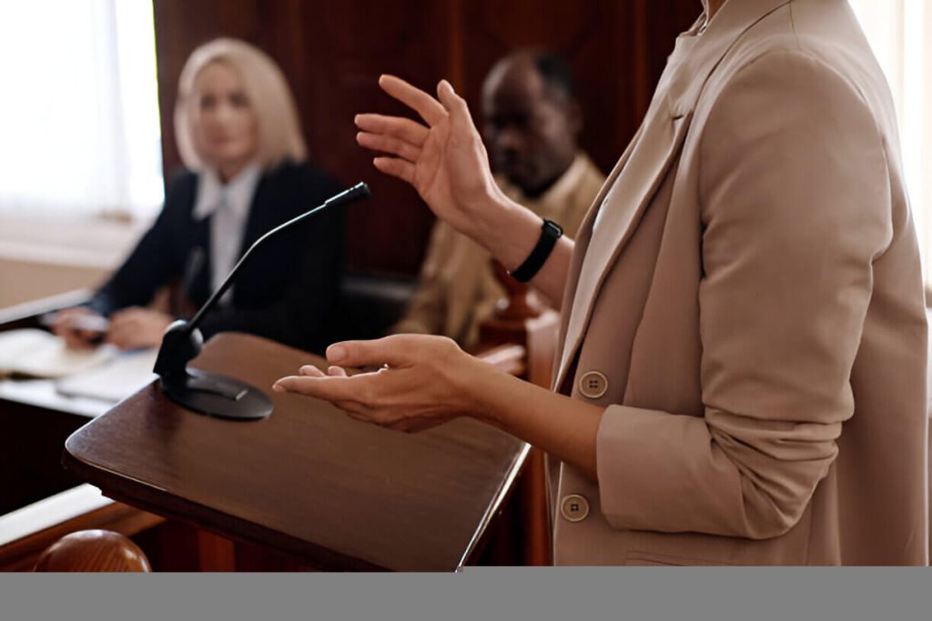 Truck accident lawyer discussing the case in a trial Truck Collision in los Angeles