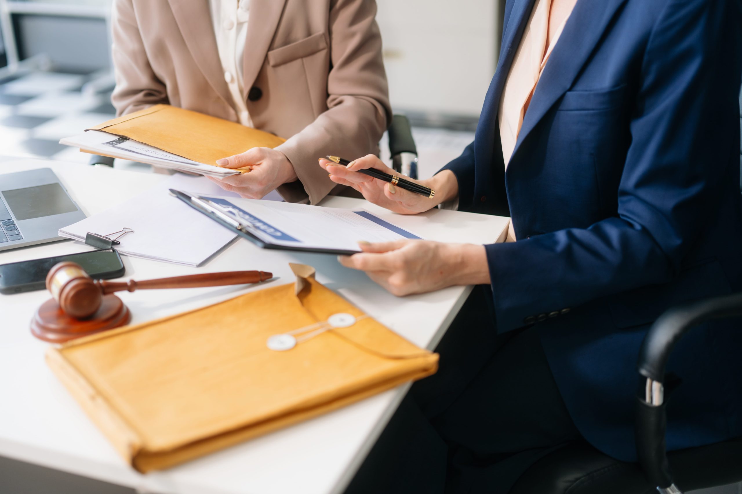 Personal Injury Lawyer San Gabriel Valley - How LA Injury Lawyers Build a Strong Personal Injury Case